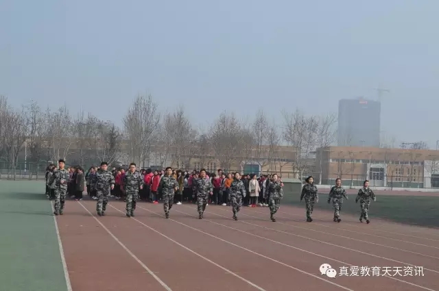 1487923617589334.jpg 640.webp (4).jpg